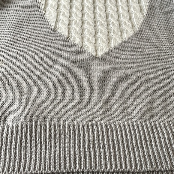 Heart sweater grey and white size XL - Picture 9 of 9